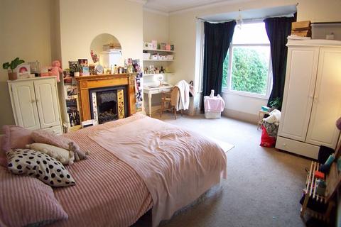 21 Bennett Road, Leeds, LS6 3HN