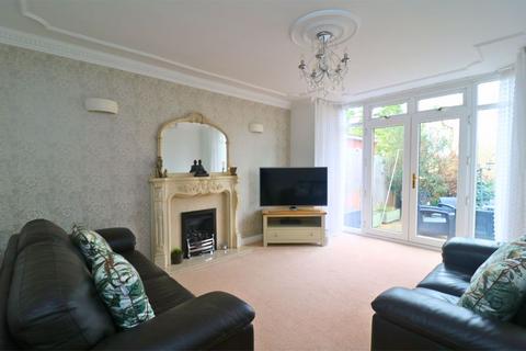 3 bedroom detached house for sale, Woodside Close, Walsall