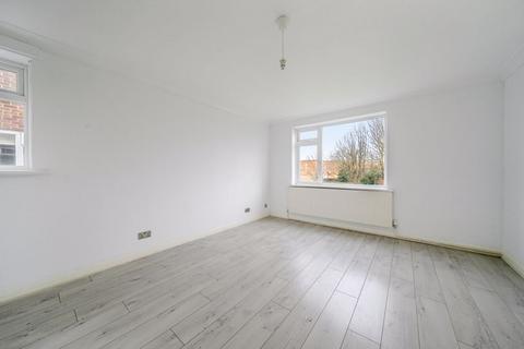19 Holmbury Manor, Sidcup, DA14 6DF