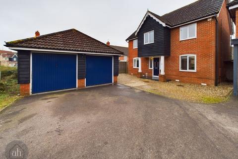 4 bedroom detached house for sale, Swallow Drive, Stowmarket