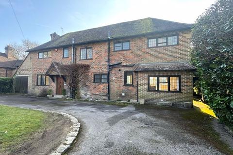 4 bedroom detached house to rent, Kemnal Park, Haslemere