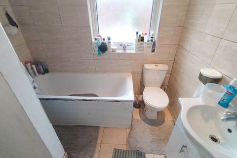 70 Wakefield Street, London, N18 2AQ
