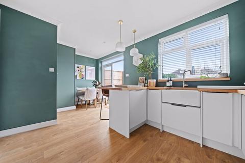 78 Elmstead Gardens, Worcester Park, KT4 7BE