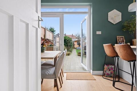 78 Elmstead Gardens, Worcester Park, KT4 7BE