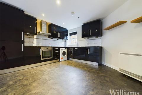 3 bedroom flat for sale, Nymet Court, Aylesbury HP19