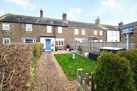 3 bedroom terraced house for sale, The Broadway, Minster