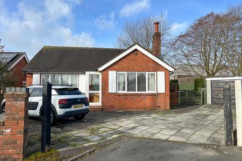 2 bedroom detached bungalow for sale, Nevin Avenue, Knypersley.  ST8 7BP