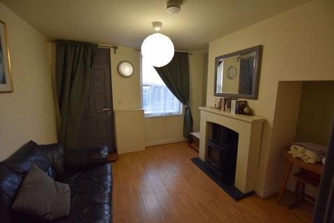 2 bedroom terraced house to rent, Alfreton Road, Nottingham