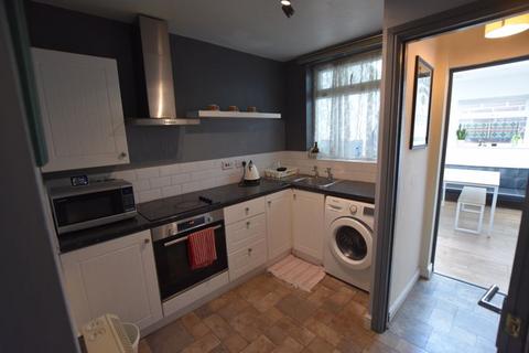 2 bedroom terraced house to rent, Alfreton Road, Nottingham