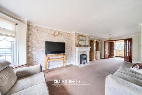 43 Simpson Road, Rainham, RM13 7LB