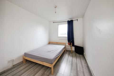 3 bedroom flat to rent, Shelbourne Road, Tottenham, London, N17