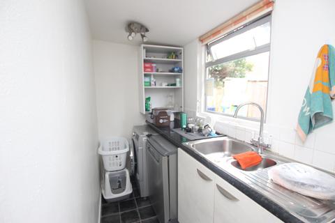 3 bedroom semi-detached house to rent, Dunstable LU5