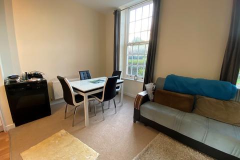 1 bedroom apartment to rent, Dillon Close, Epsom