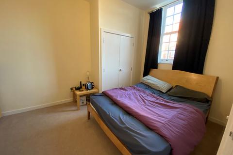 1 bedroom apartment to rent, Dillon Close, Epsom