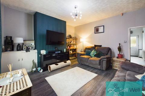 2 bedroom end of terrace house for sale, Chaddock Lane, Manchester M28