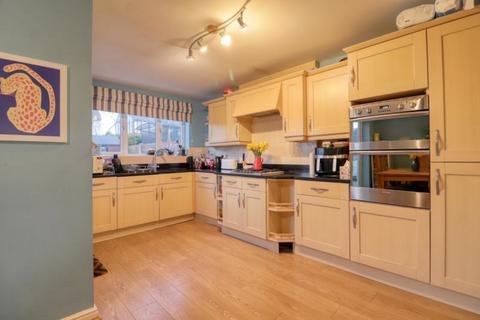 1 Aldam Drive, Belton, Doncaster, DN9 1FG