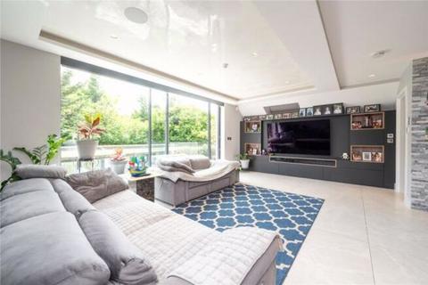 6 bedroom detached house for sale, Nimrod Close, St Albans