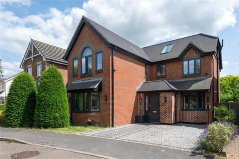 5 bedroom detached house for sale, Nimrod Close, St Albans