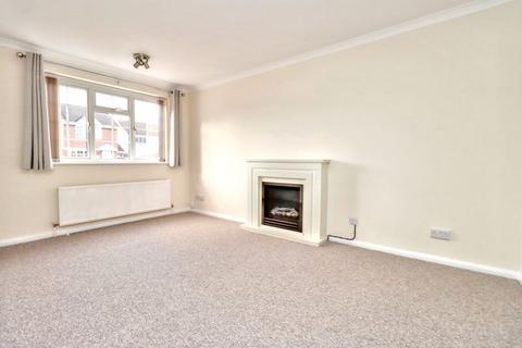 2 bedroom terraced house to rent, Cricklade Court, Nailsea