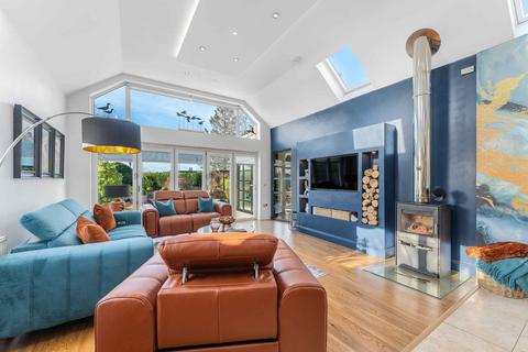 St Ives, 57 Meadowfoot Road, West Kilbride, KA23 9BY