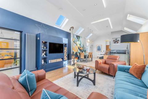 St Ives, 57 Meadowfoot Road, West Kilbride, KA23 9BY