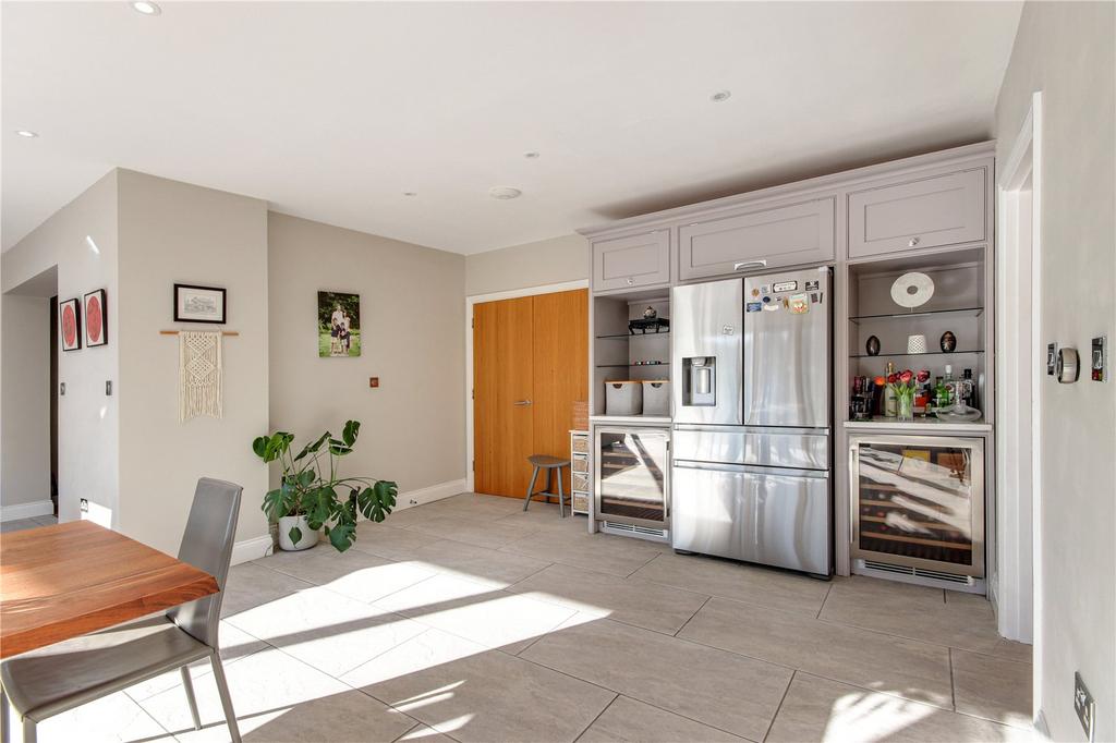Kitchen/Dining