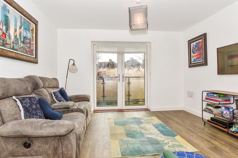 2 bedroom ground floor flat for sale, Salomons Grove, Southborough, Tunbridge Wells, Kent