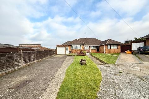 3 bedroom bungalow for sale, Heathfield Road, New Bedford Road/Old Bedford Road Area, Luton, Bedfordshire, LU3 1UF