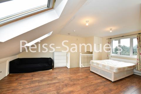 6 bedroom semi-detached house to rent, Ambassador Square, Canary Wharf, London E14