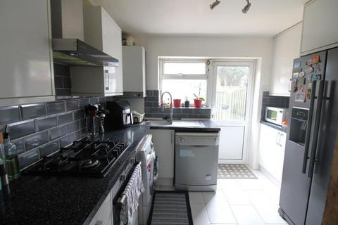 2 bedroom flat for sale, Harlington UB3