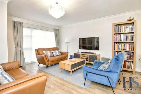 20 Caton Grove, Birmingham, B28 9EA