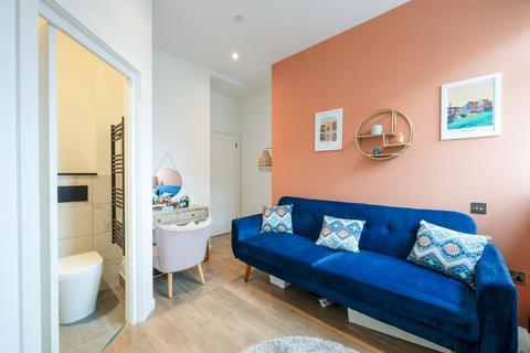 2 bedroom apartment for sale, Kingston Road, Wimbledon Chase, London, SW20 8LX