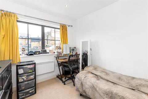 21 Paddock Gardens, London, SE19 3SB