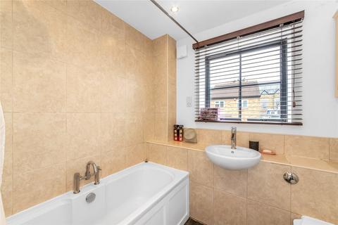 21 Paddock Gardens, London, SE19 3SB