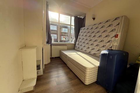 79 Norton Road, Northampton, NN2 7TL