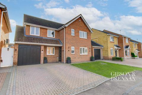 3 bedroom detached house for sale, Thorpe Close, Wickford, SS12