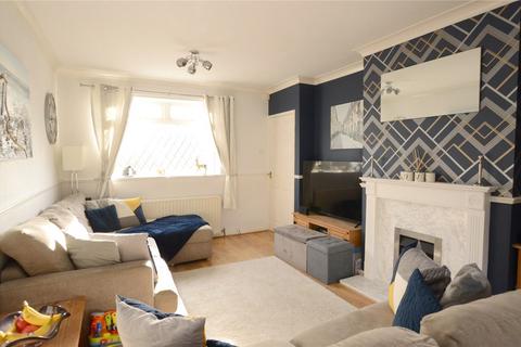 3 bedroom semi-detached house for sale, Cotswold Drive, Rothwell, Leeds