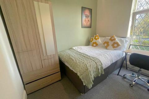 undefined, Room 6