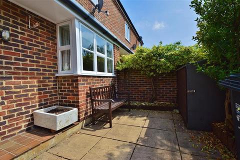 3 bedroom semi-detached house to rent, Boughtons Mill, Wallingford OX10