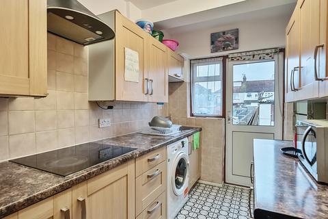 3 bedroom terraced house for sale, Brockenhurst Way, London SW16