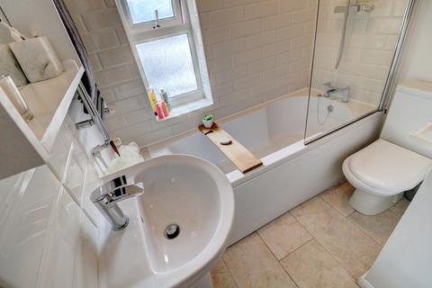 216 Bowerdean Road, High Wycombe, HP13 6XR