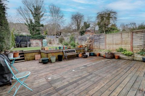 216 Bowerdean Road, High Wycombe, HP13 6XR