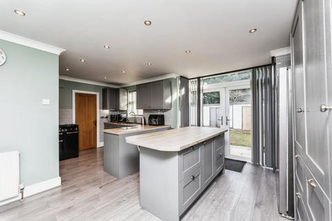 12 Glebelands, Knottingley, WF11 8DS
