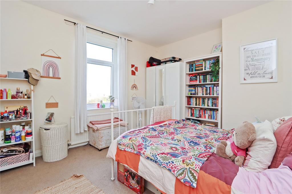 Bedroom 1 Pic 2