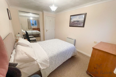 2 bedroom apartment for sale, Whitehall Road, Greater Manchester M33