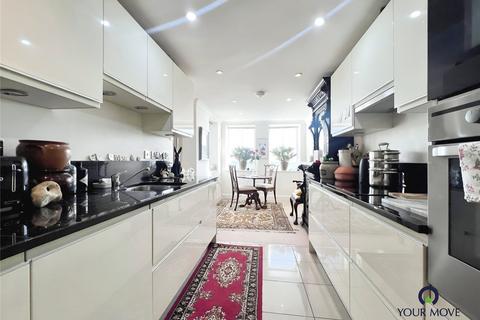 2 bedroom flat for sale, The Esplanade, West Sussex PO21