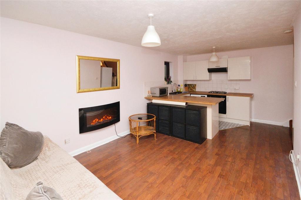 Lounge Kitchen