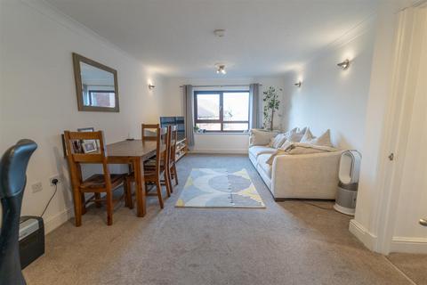 2 bedroom apartment for sale, Folland Court, Swansea SA3