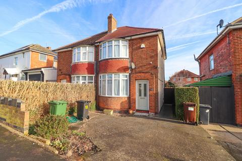 3 bedroom semi-detached house to rent, Tuckers Road, Loughborough, LE11