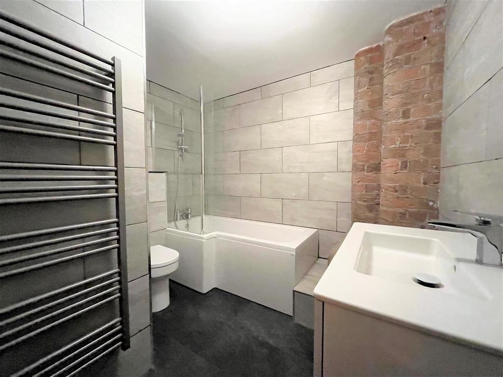Main Bathroom